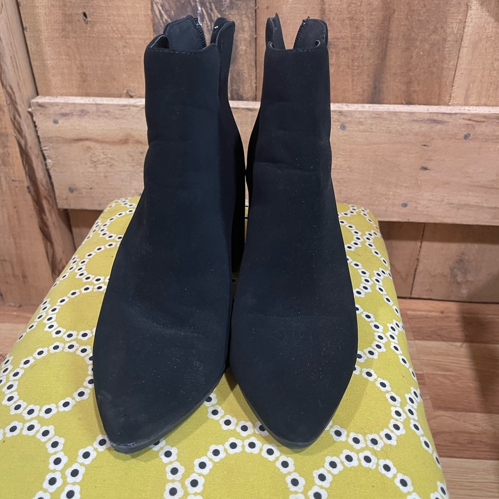 Women’s heeled booties.